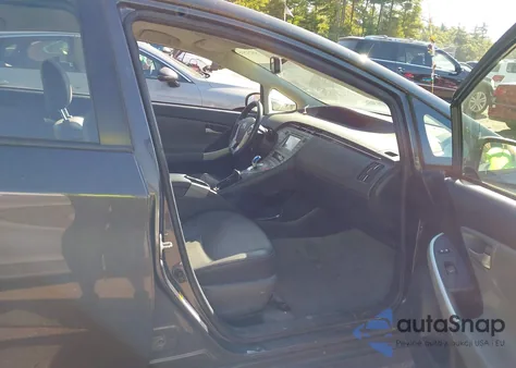 2015 Toyota Prius Four z USA, uszkodzony, nr VIN JTDKN3DU2F0462738